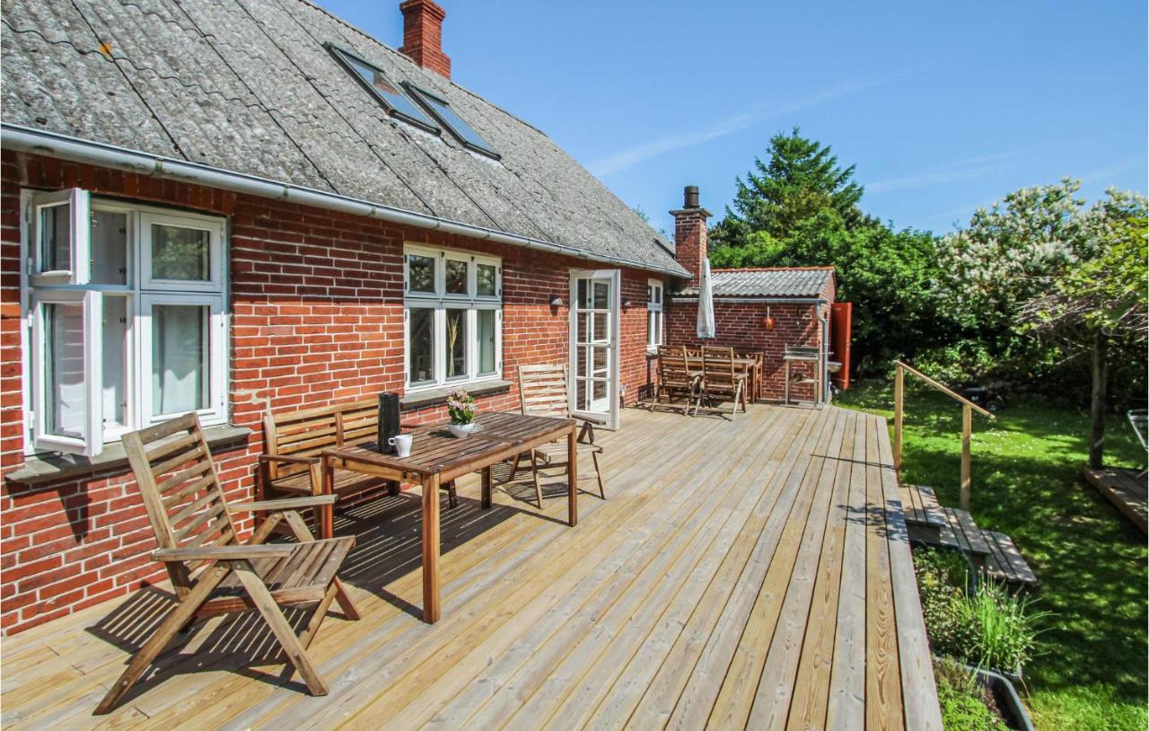 2 Bedroom Awesome Home In Samso Nordby  Exteriör bild